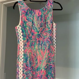 Lily Pulitzer dress - size 4. Vibrant color. Awesome for warm weather/vacation.